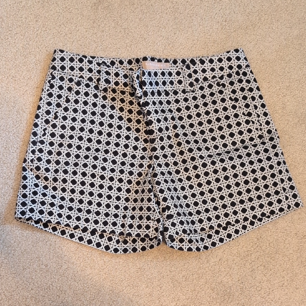 Banana Republic Black and White Geometric Women's Shorts